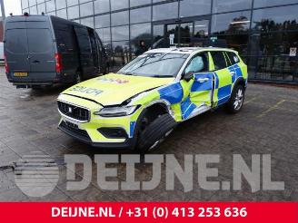 Volvo V-60 V60 Cross Country II (ZZ), Combi, 2018 2.0 B4 16V Mild Hybrid AWD picture 3