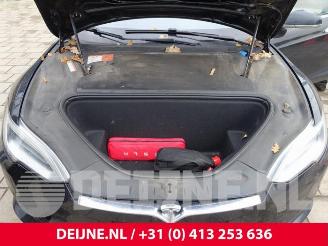 Tesla Model S Model S, Liftback, 2012 / 2026 75D picture 35