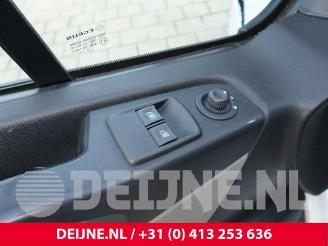 Renault Trafic Trafic (1FL/2FL/3FL/4FL), Van, 2014 1.6 dCi Twin Turbo picture 21