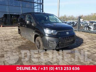 Coche siniestrado Fiat Doblo Doblo Cargo, Van, 2022 1.5 D Multijet 130 2023/10
