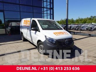 Salvage car Mercedes Vito Vito (447.6), Van, 2014 2.2 114 CDI 16V 2017/10