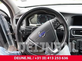 Volvo V-60 V60 I (FW/GW), Combi, 2010 / 2018 2.4 D6 20V Plug-in Hybrid AWD picture 24