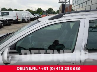 Volvo V-70 V70 (SW), Combi, 1999 / 2008 2.4 20V 140 picture 13