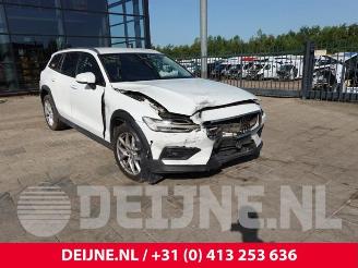 Sloopauto Volvo V-60 V60 Cross Country II (ZZ), Combi, 2018 2.0 B5 16V Mild Hybrid Geartronic AWD 2024/11