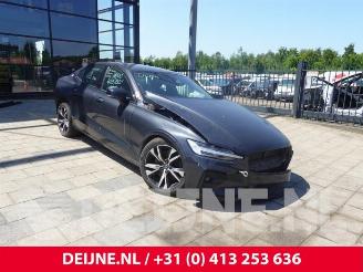 Coche siniestrado Volvo S-60 S60 III (ZS), Sedan, 2019 2.0 T5 16V 2020