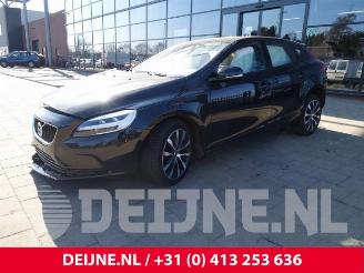 Volvo V-40 V40 (MV), Hatchback 5-drs, 2012 / 2019 2.0 T3 16V picture 3