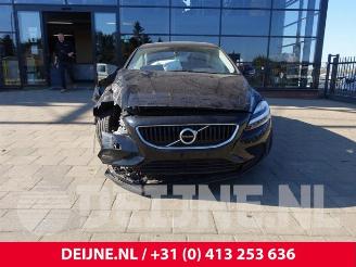 Volvo V-40 V40 (MV), Hatchback 5-drs, 2012 / 2019 2.0 T3 16V picture 2