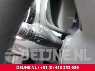 Volvo V-60 V60 II (ZW), Combi, 2018 2.0 T6 16V Plug-in Hybrid AWD picture 28
