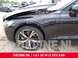 Volvo V-60 V60 II (ZW), Combi, 2018 2.0 T6 16V Plug-in Hybrid AWD picture 9