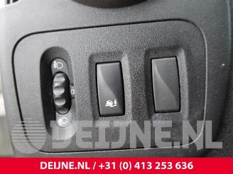 Renault Master Master III (FV), Van, 2010 2.3 dCi 110 16V FWD picture 32