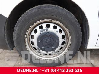 Peugeot Expert Expert (V1/VA/VB/VE/VF/VT/VY), Van, 2016 2.0 Blue HDi 120 16V picture 10