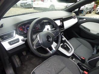 Renault Clio Techno picture 9