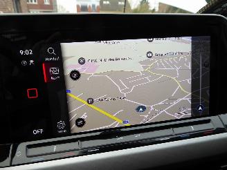 Volkswagen Golf Life picture 18