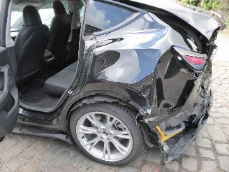 Tesla Model Y  picture 9