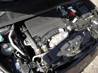 Peugeot 308 SW GT picture 29