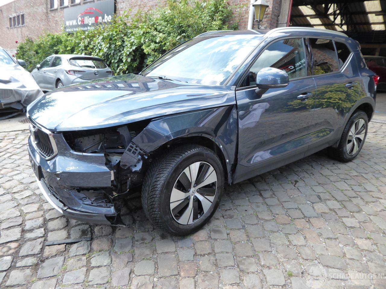 Volvo XC40 Momentum