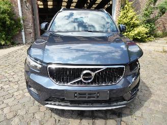 Volvo XC40 Momentum picture 3