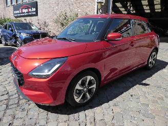 damaged passenger cars Suzuki Swift 1.2 Dualjet Hybrid 61 kW GLX 2024/11