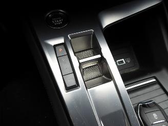 Peugeot 308 SW Allure picture 15