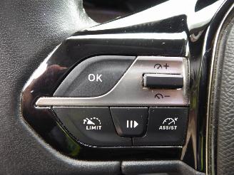 Peugeot 308 SW Allure picture 12