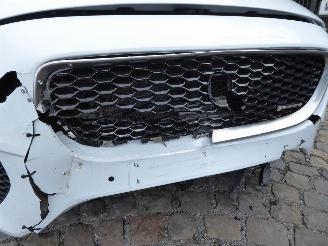 Jaguar E-Pace R Dynamic S AWD picture 3