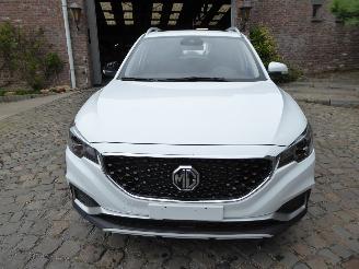 MG ZS EV Luxury picture 2