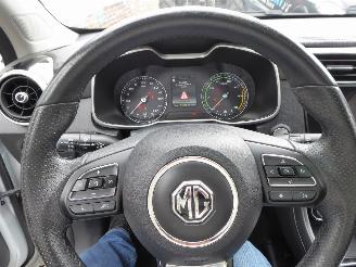 MG ZS EV Luxury picture 17