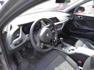 BMW 1-serie 116 i Advantage picture 10