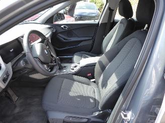 BMW 1-serie 116 i Advantage picture 9