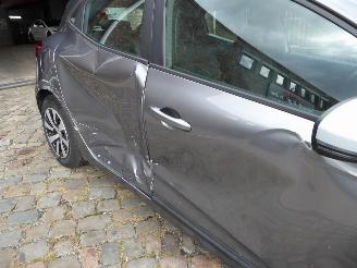 Renault Clio Equilibre picture 6