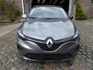 Renault Clio Equilibre picture 3