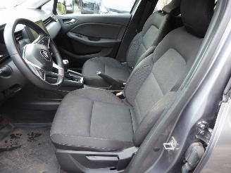 Renault Clio Equilibre picture 11