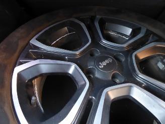 Jeep Avenger Summit picture 10