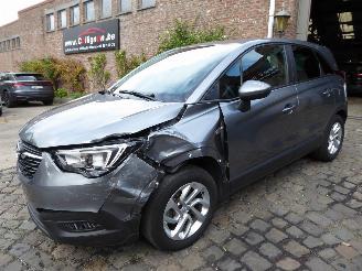 Vaurioauto  passenger cars Opel Crossland X 2018/10