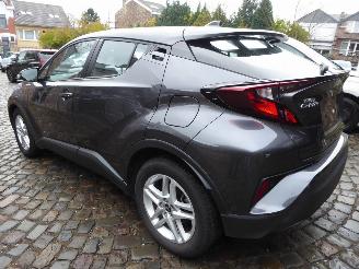 Toyota CH-R Hybrid picture 8