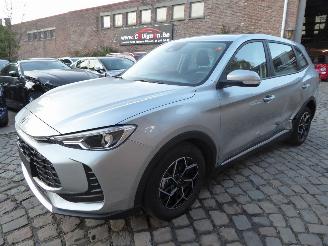 krockskadad bil auto MG ZS 1.5 Hybrid+ 145 kW 2025/3