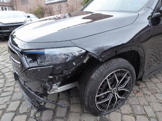 Mercedes EQB 300 4Matic AMG Line picture 2