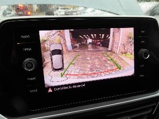 Volkswagen T-Roc Life picture 25