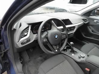 BMW 1-serie 116 d Advantage picture 14