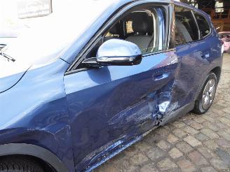 BMW iX1 30 xDrive picture 3