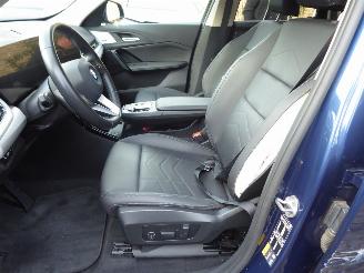 BMW iX1 30 xDrive picture 12