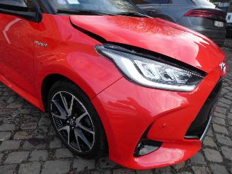 Toyota Yaris Hybrid S picture 6