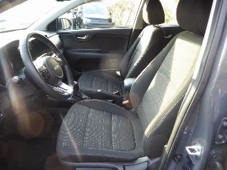 Kia Stonic 1.0 T-GDI 100 picture 9