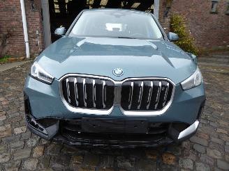 BMW iX1 30 xDrive picture 4