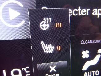 Volvo XC40 Plus Dark Recharge Plug-In Hybrid 2WD picture 25