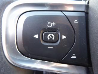 Volvo XC40 Plus Dark Recharge Plug-In Hybrid 2WD picture 19