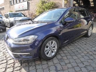 Vaurioauto  passenger cars Volkswagen Golf VII Lim. Comfortline BMT/Start-Stopp 2019/6