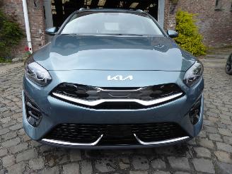 Kia Cee d SW Hybrid PHEV picture 2