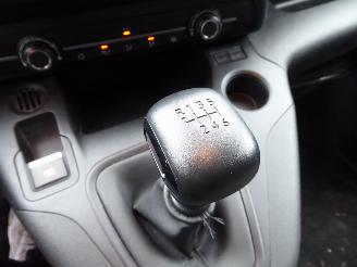 Peugeot Partner Premium L2 picture 19