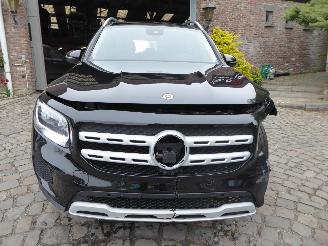 Mercedes GLB 200 picture 3